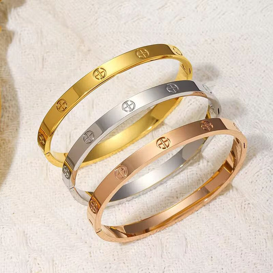2024 hot selling 18K gold-plated stainless steel zircon bracelet designer jewelry titanium steel non fading cross nail bracelet